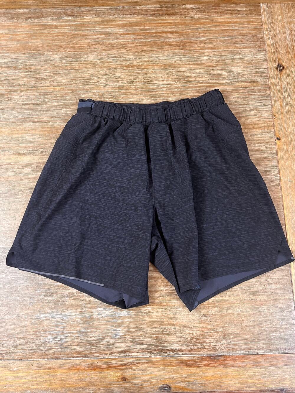 Lululemon Men’s Pace Breaker Shorts 7” Black Heather Size Small S lightweight